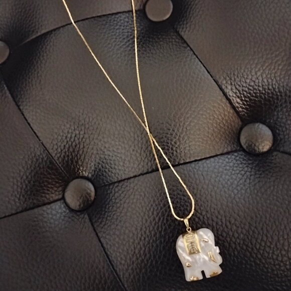 Stunning Elegant White Pearl Golden Accents Elephant Pendant Gold Chain Necklace - Picture 2 of 7